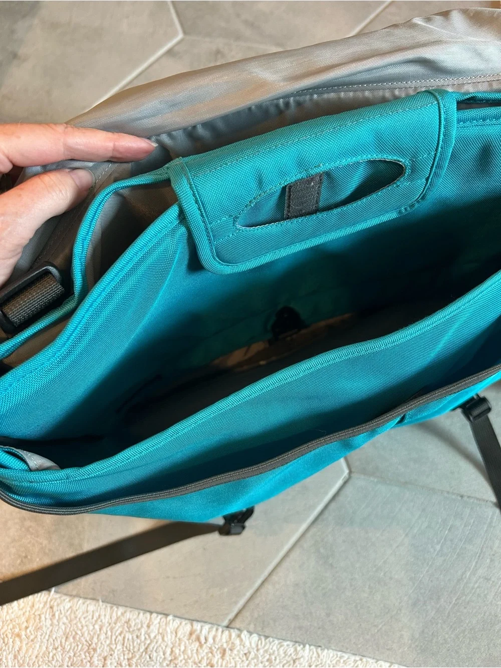 Patagonia messenger bag